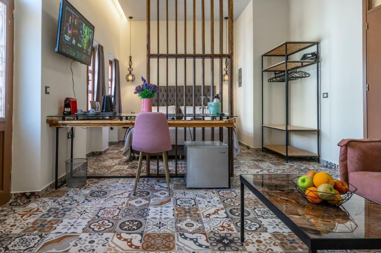 Rhodes City Casa Poli Suites מראה חיצוני תמונה